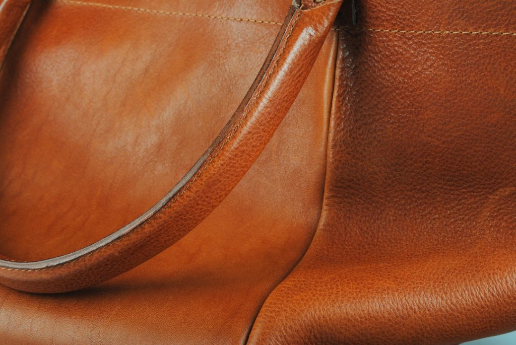 Real vs Fake LV Neverfull: 9 Signs to Spot a Counterfeit